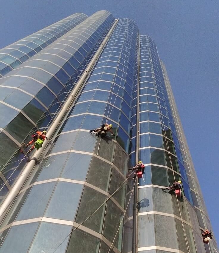 Window Cleaners in Dubai